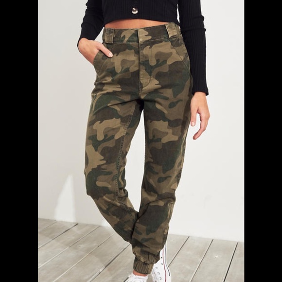 Ultra Highrise Utility Joggers 